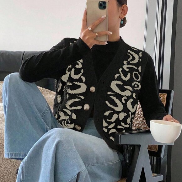 Multicolor Casual Women's Single Breasted V-Neck Leopard Print Knit sweater Vest - Picture 3 of 6